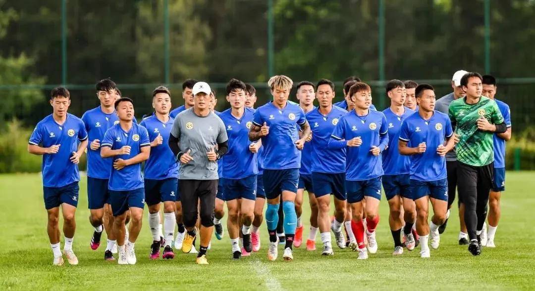 球队备战全力以赴，争取取得好成绩