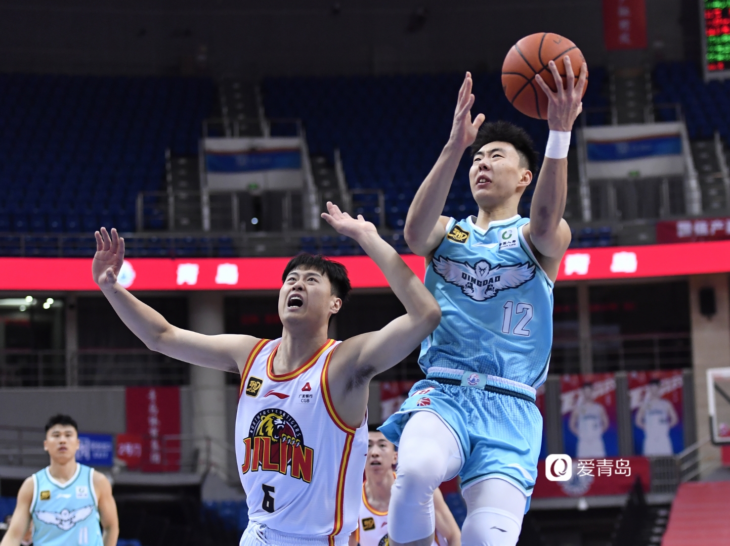 76人逆转吉林队，拉文关键制胜