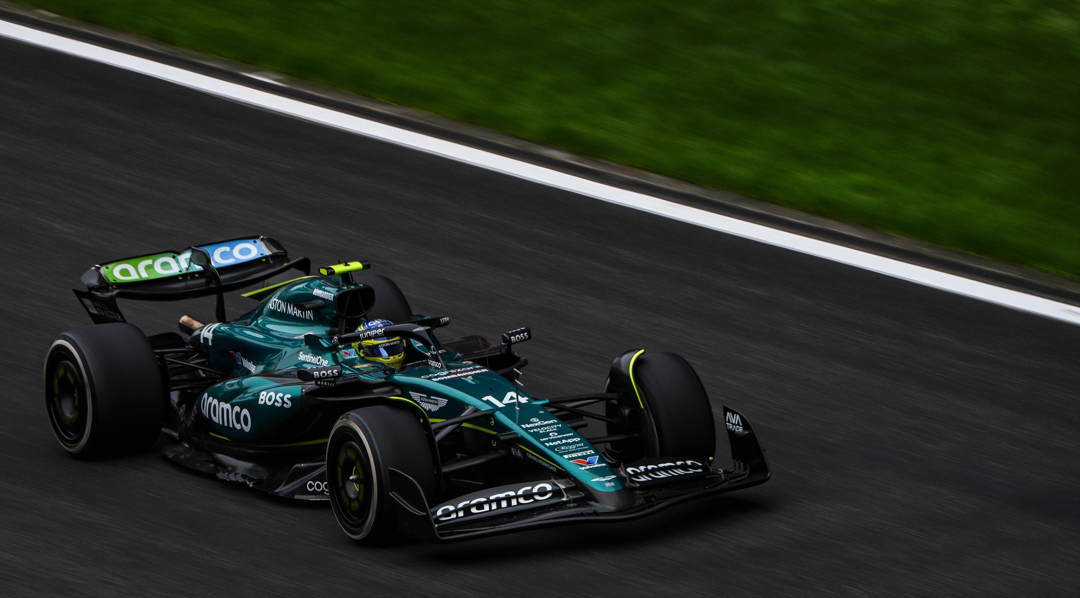 索伯车队横扫威廉姆斯，诺里斯高光表现